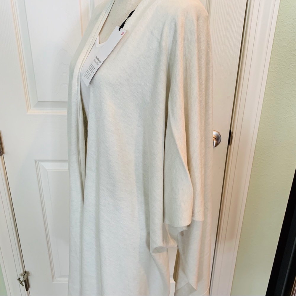Free to coast wrap lululemon heathered dove NWT - Picture 4 of 7